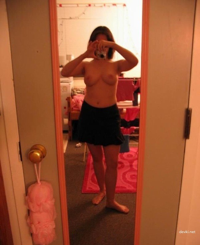 Sizzling Hot Babes: Explicit Amateur Porn Pics