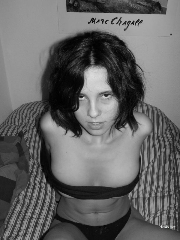 Private Black and White Amateur Nudes: Explicit Homemade Photos