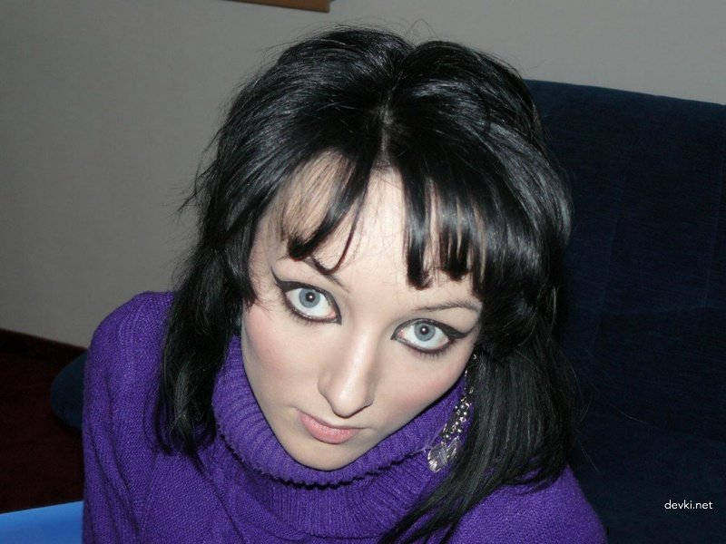 Hot Amateur Couple's Explicit XXX Photos: Young and Wild Action!