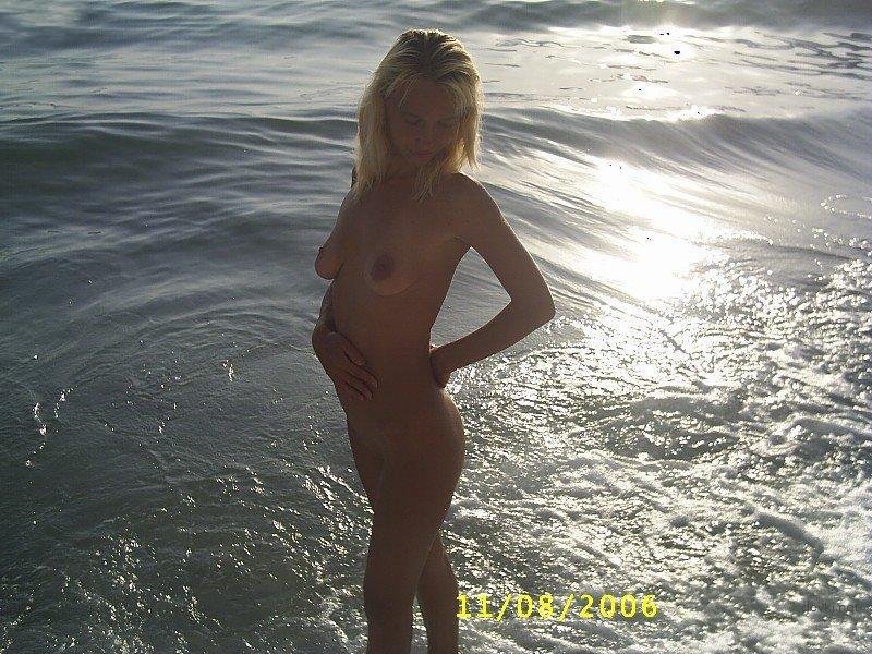 Hot Young Couple Honeymoon Amateur Porn Pics - Explicit XXX Photos