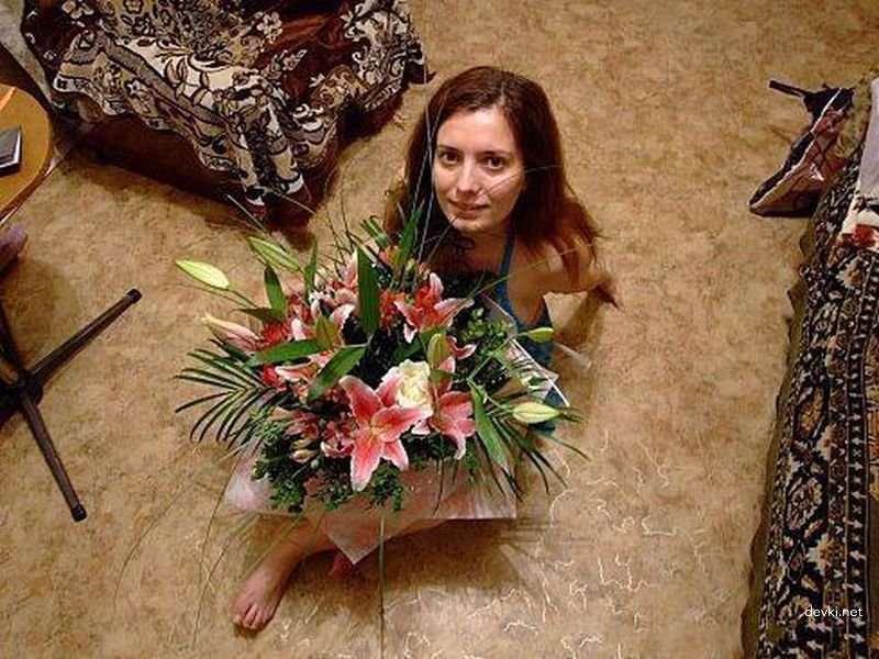 Husband Shares Explicit Photo of Wife Online - Amateur Wife Sharing in Network