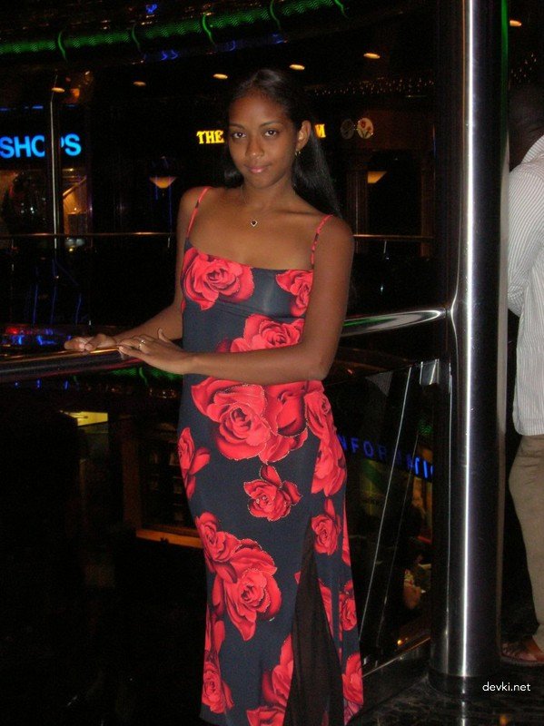 Interracial Amateur Vacation Fuck with Hot Mulatto Girl Exposed