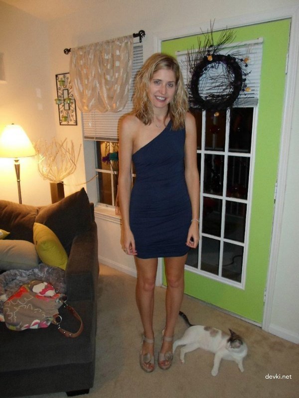 Moist American Student Pussy Exposed in Amateur Porn Pics