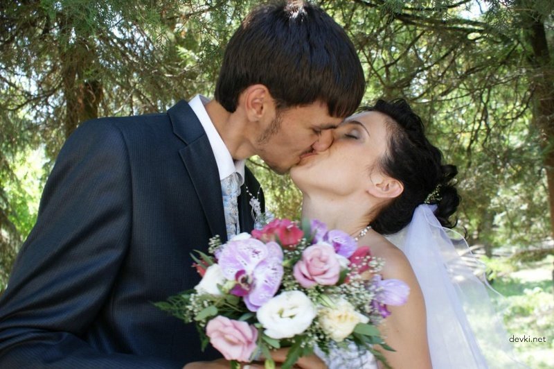 What Awaits the Bride After the Wedding: Explicit Amateur Porn Photos