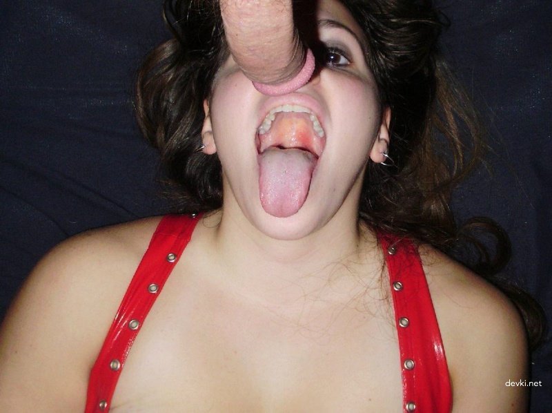 Curvy amateur satisfies her guy - explicit homemade porn pic