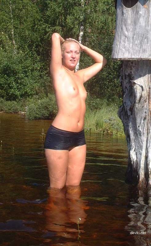 Hardcore Blonde Amateur Gets Fucked in Explicit Porn Photo Shoot