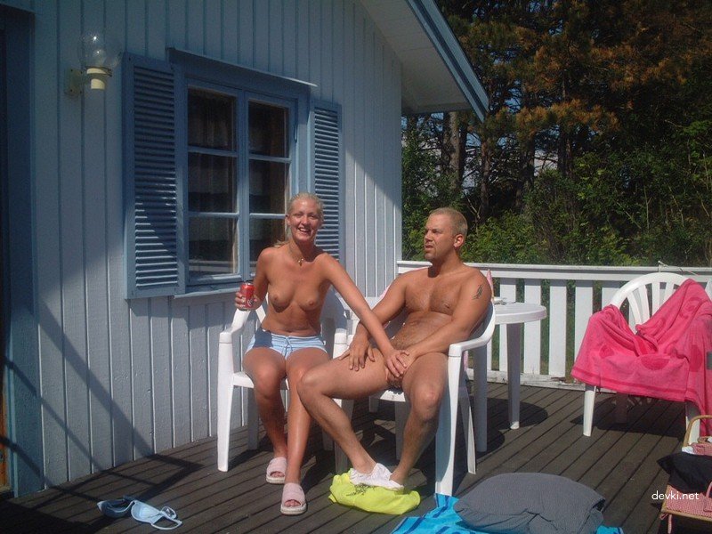 Hardcore Blonde Amateur Gets Fucked in Explicit Porn Photo Shoot