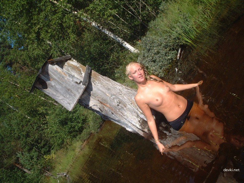 Hardcore Blonde Amateur Gets Fucked in Explicit Porn Photo Shoot