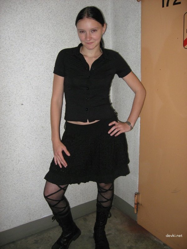 Public Masturbation: Amateur Porn Pics of Outdoor Solo Play