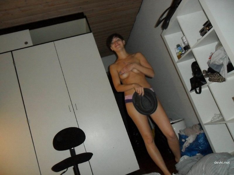 Rough Sex with Short-Haired Lover: Amateur Porn Pics