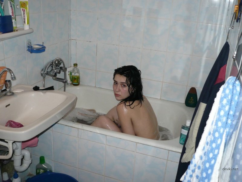 Hot Amateur Girlfriend Bathroom Photoshoot - Explicit Homemade Porn