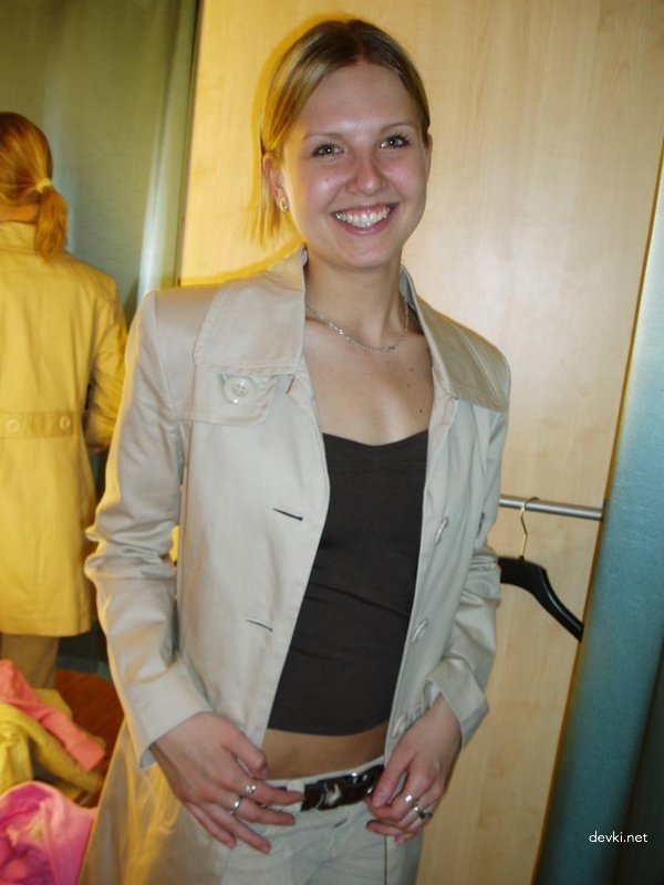 Explicit Amateur Lesbian Girls Love Each Other in Hot Photo Shoot