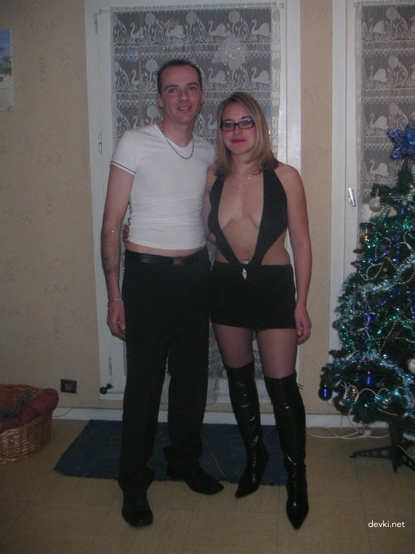 New Year's Eve Threesome Amateur Porn: Two Babes Filmed Explicitly