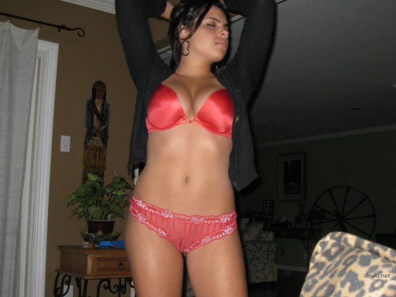 Guy fucks his girl's tight pussy - Explicit amateur porn photo