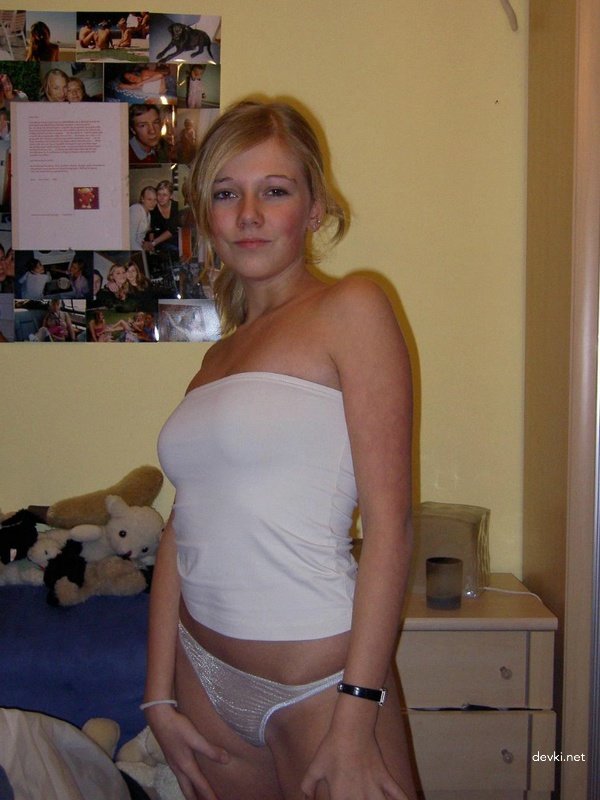 Exposed: Amateur Photos of My Step-Sister's Cousin - Explicit Content