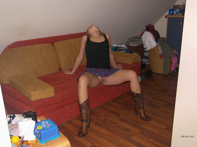 Blonde Woman Craves Hardcore Fucking in Amateur Porn Pics