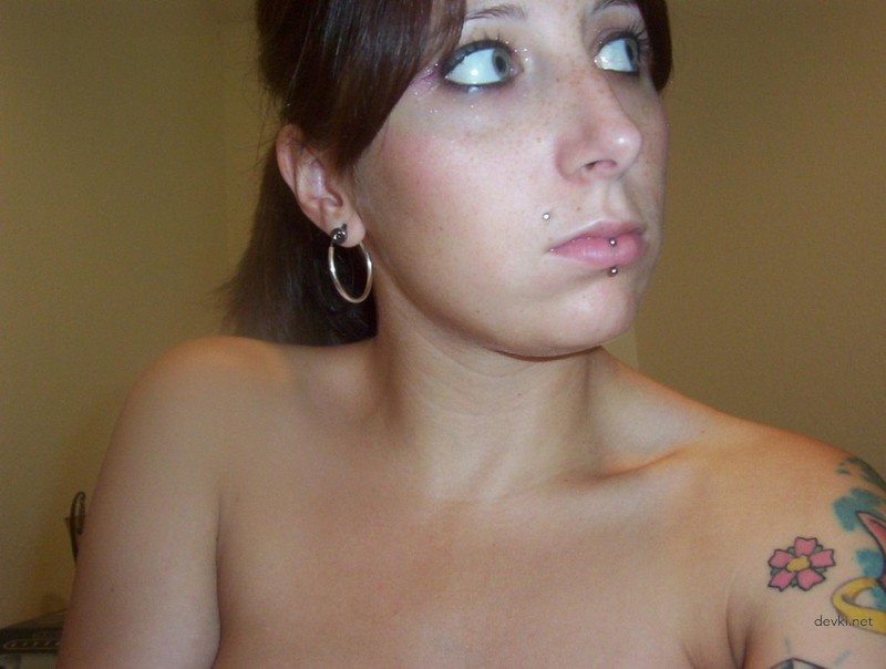 Hot Emo Girl Sucking Friend's Dick - Amateur Porn Photo