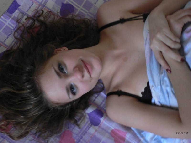 Explicit Amateur Photos of Young Virgin - XXX Homemade Pics