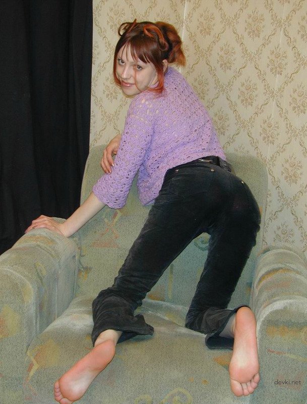 Skinny Amateur Girl's Private Erotic Photos - Explicit and Provocative Content