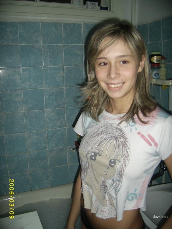 Amateur Guy Fucks Ex-Classmate in Steamy Homemade Porn