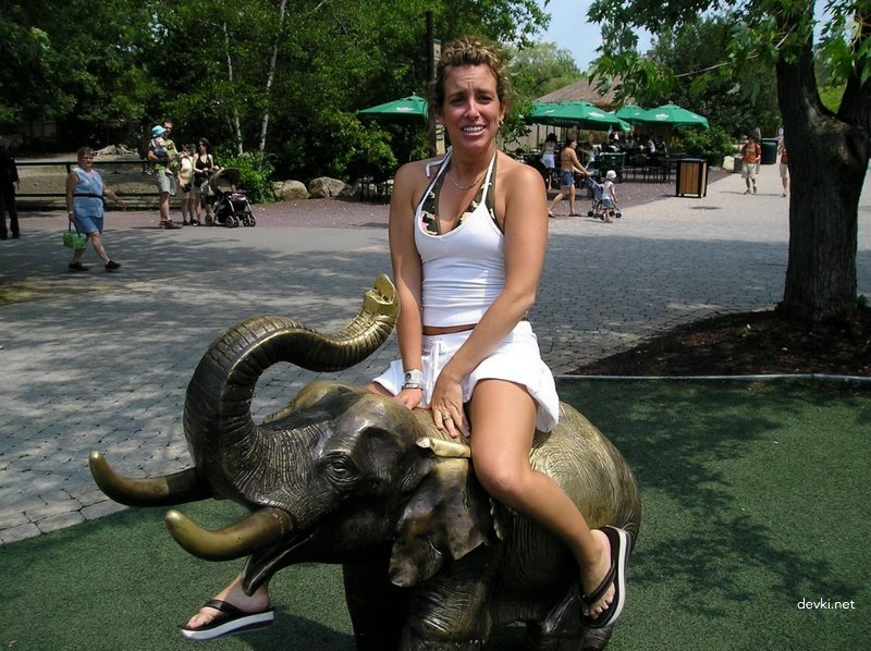 Shocking Amateur Porn: Husband Discovers Wife's Lesbian Affair