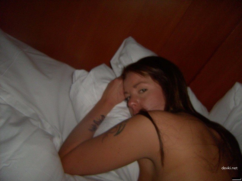 Young Girl Loves Cum: Explicit Amateur Porn Photo Collection