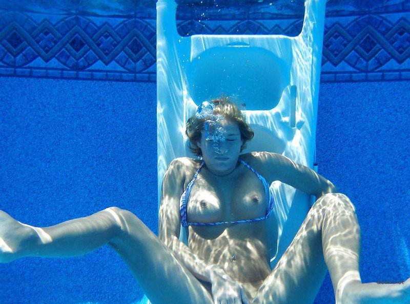 Underwater Fear Challenge: Amateur Attempt at Conquering Water Phobia