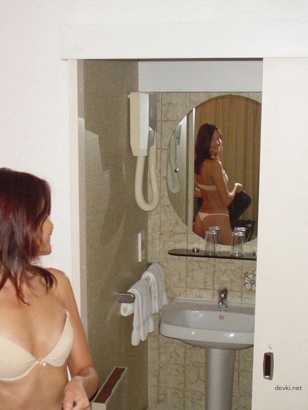 Hotwife Slut Getting Fucked in Amateur Sex Photos