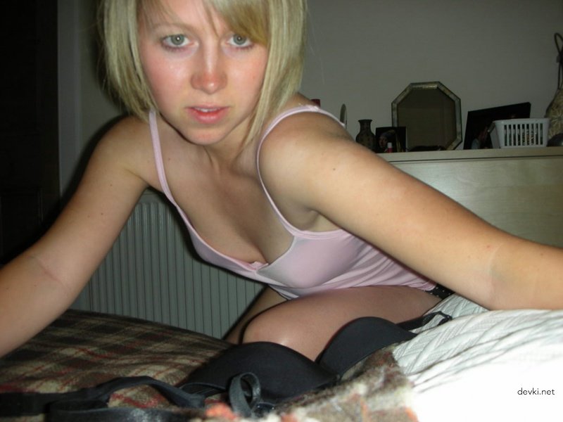 Exposed Pleasures: Amateur Unveils Her Desires