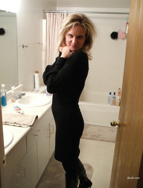 Photographing and Fucking Wet Pussy of Lover - Amateur Porn