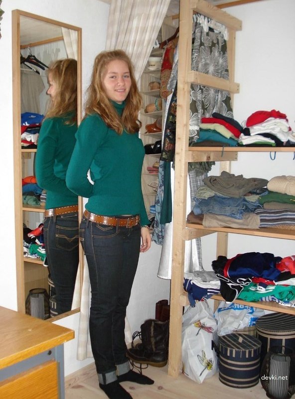 Black guy fucks girl for cash in amateur porn