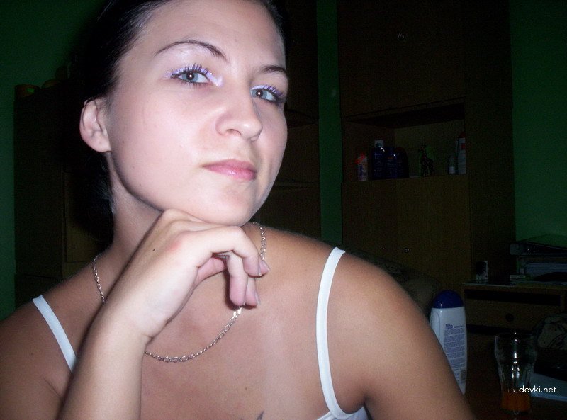 Amateur Student Porn Pics: Explicit College Girl Selfies