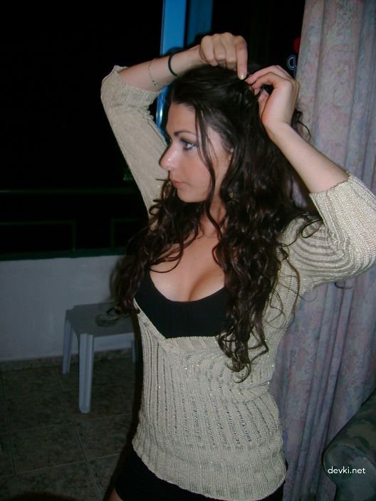 Sexy Girls Naked and Loving Sex: Explicit Amateur Porn Pics