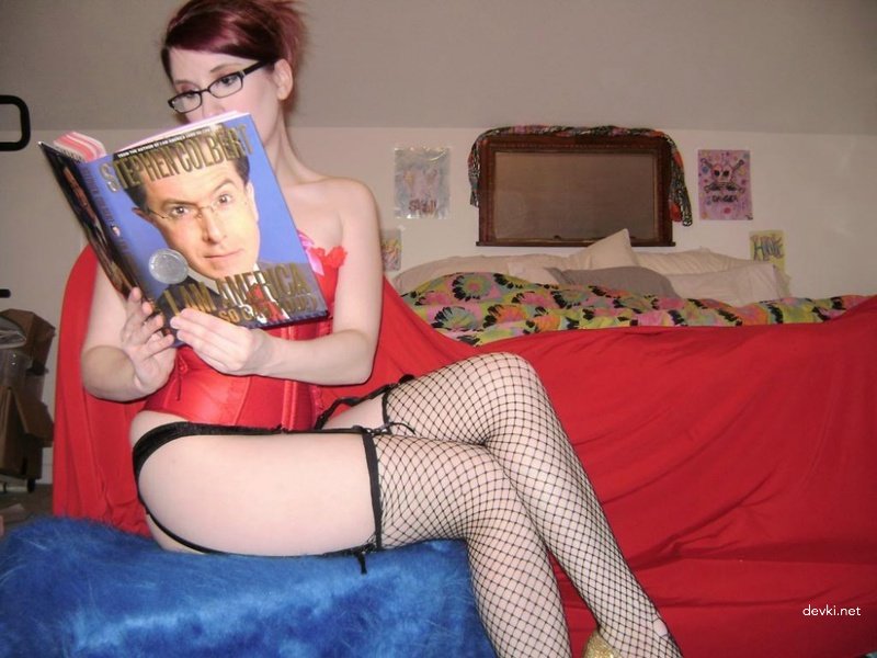 Redhead Blowjob: Amateur Porn Photo of Dick Sucking