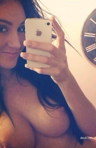 Wild College Girls Gone Naughty: Amateur Photo of Debauched Students