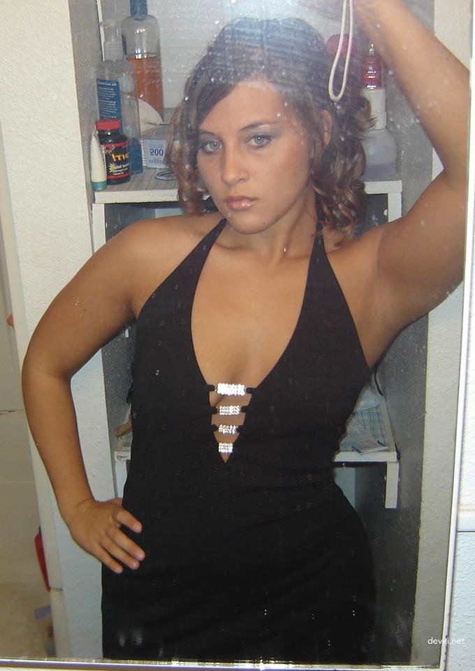 Super Hot Amateur Teen Naked - Explicit Porn Photos