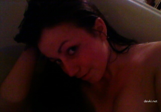 Hot Blowjob by Sexy Amateur Babe - Explicit Oral Sex Photos