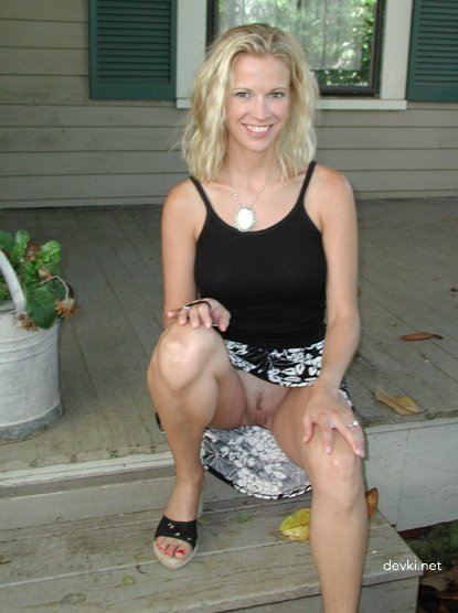 Blonde Amateur Porn Photos - Explicit Blonde Porn Pics for Free