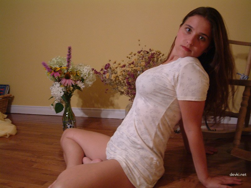 Amateur Girlfriend Sucking Lover's Cock - Explicit Blowjob Photo