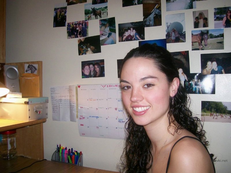 First-Year Student Amateur Photo Shoot: Explicit College Girl Exposed