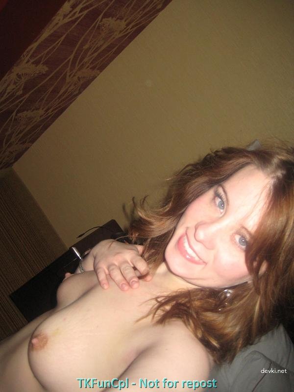 Amateur Slut Masturbates: Hot Self-Pleasure Photos