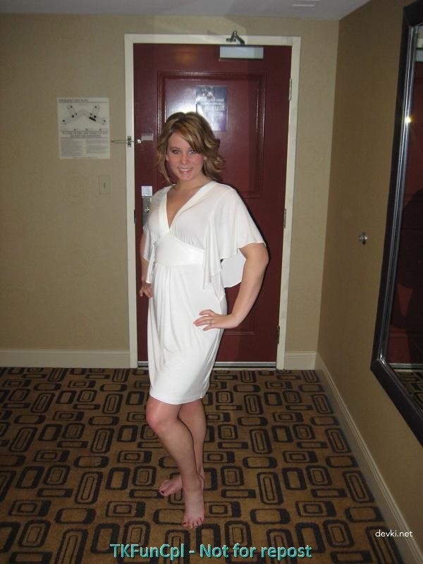 Amateur Slut Masturbates: Hot Self-Pleasure Photos