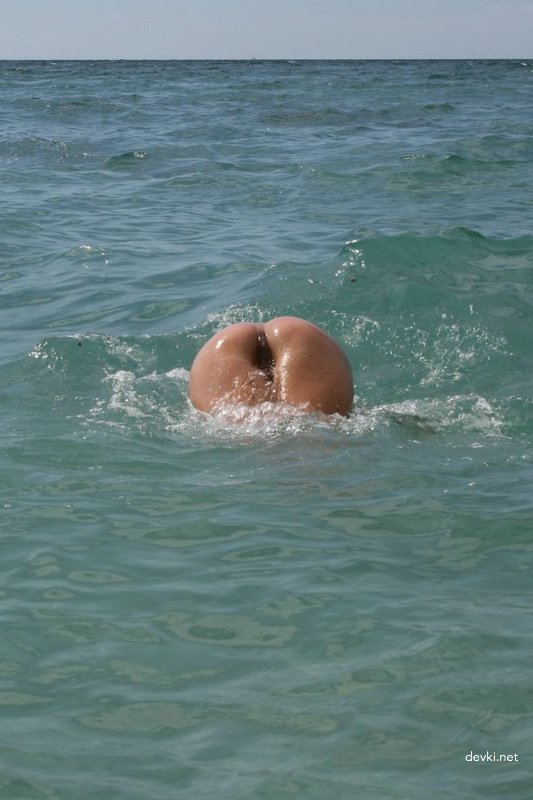 Kinky Slut Granny in Amateur Porn Photo Shoot