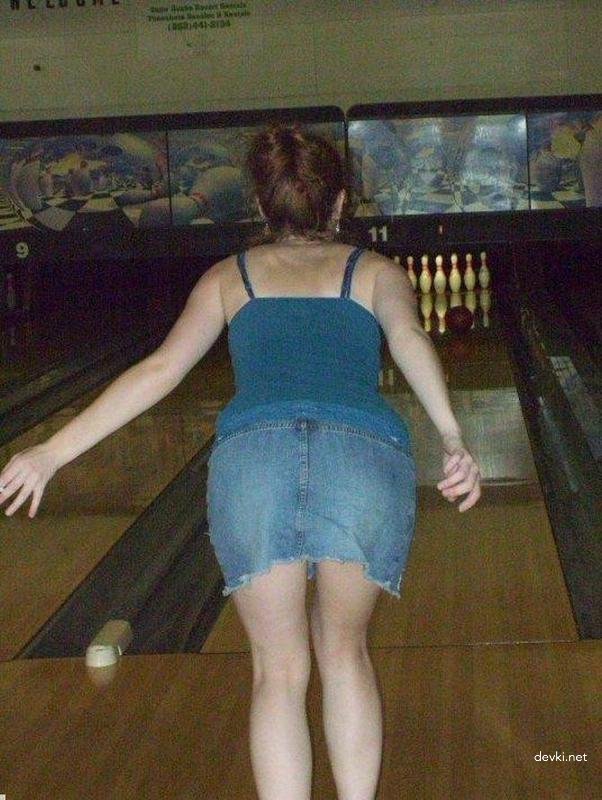 Bisexual Babes Sucking Cock: Explicit Amateur Porn Photos