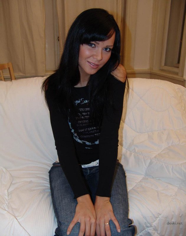 Hot Babe Sucking and Fucking Amateur Porn Photos