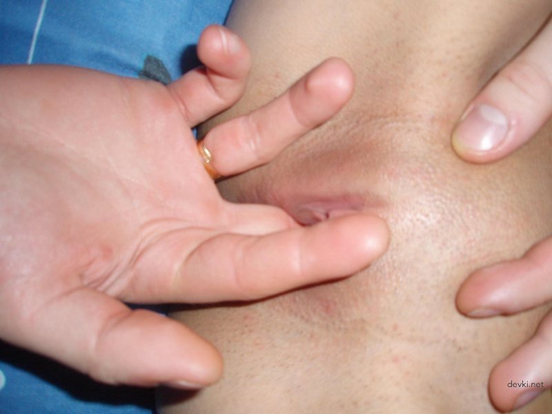 Sun-Kissed Brunette Deepthroats Cock: Amateur Porn Photo