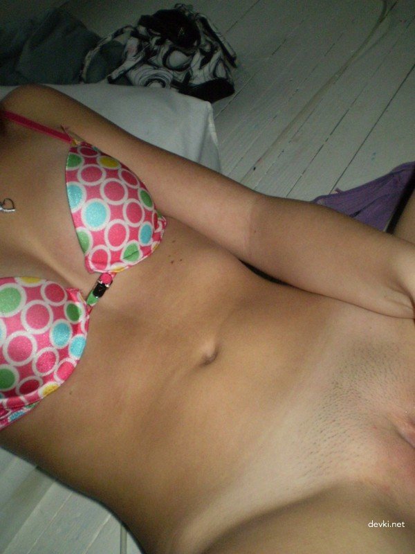 XXX Stolen Amateur Porn Pics of College Classmate - Uncensored