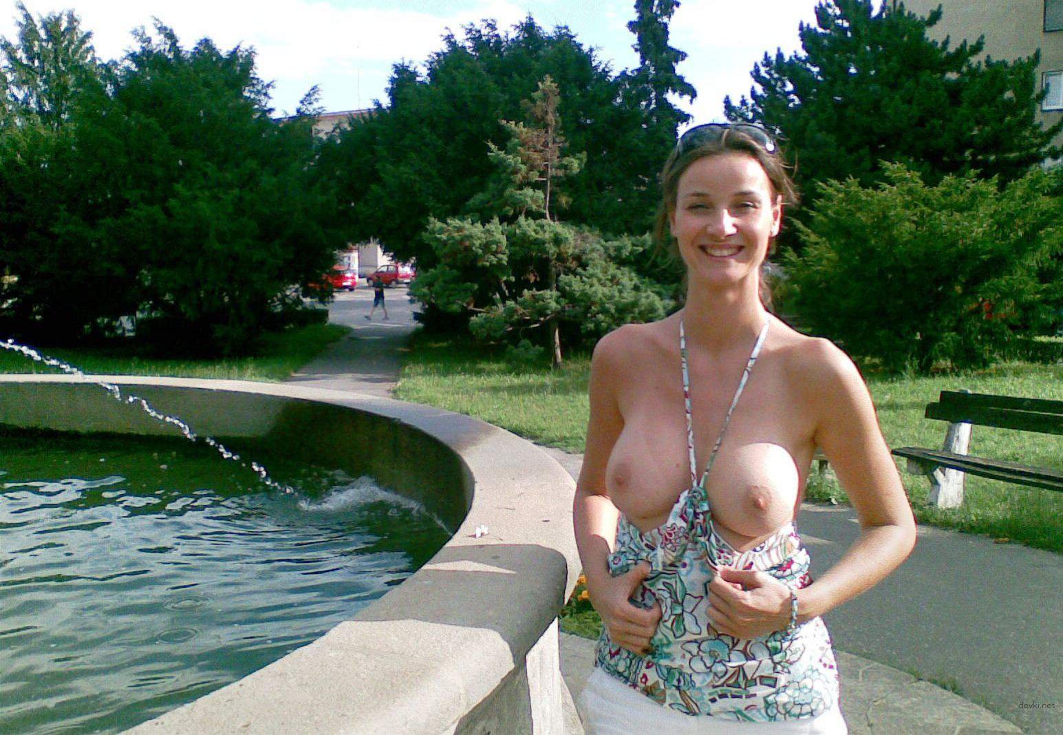 Stunning Girlfriend Poses Nude: 100 Explicit Amateur Porn Photos (Part 2)