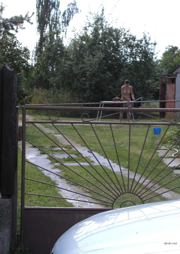 Stunning Girlfriend Poses Nude: 100 Explicit Amateur Porn Photos (Part 2)