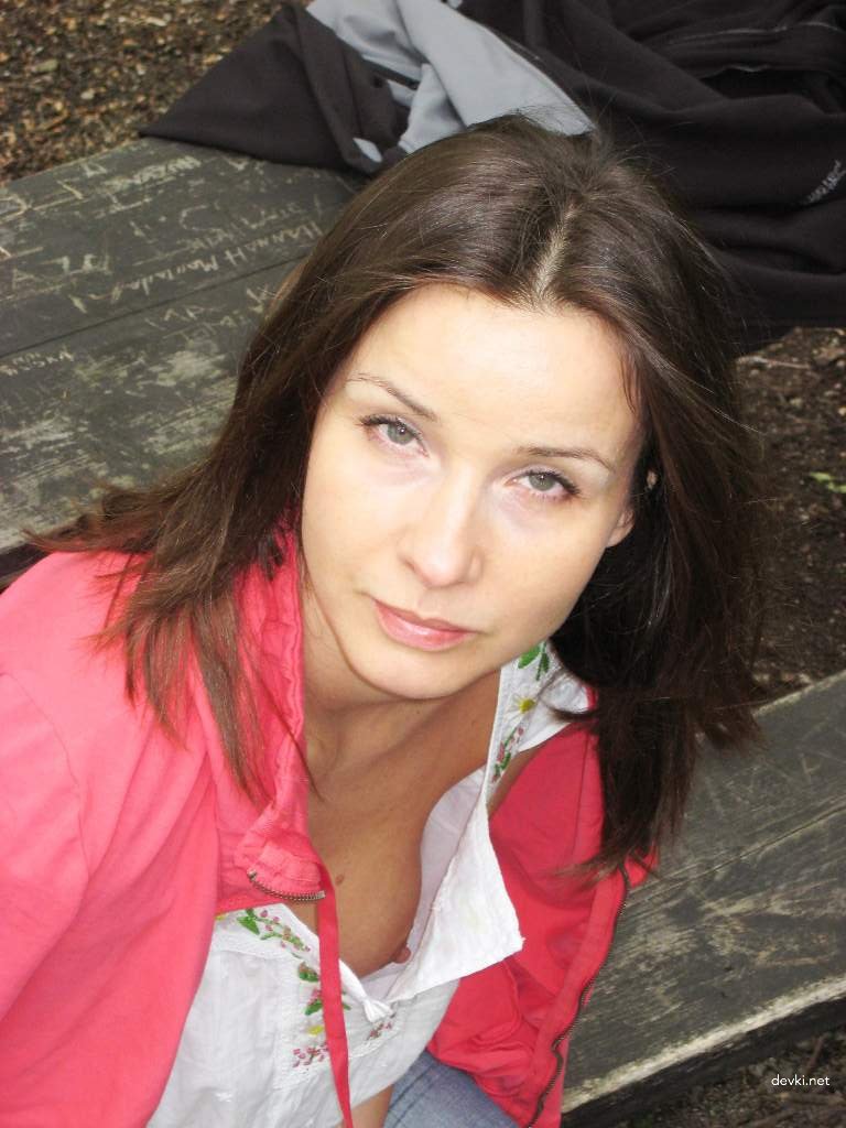 Stunning Girlfriend Poses Nude - 68 Explicit Amateur Porn Photos (Part 4)